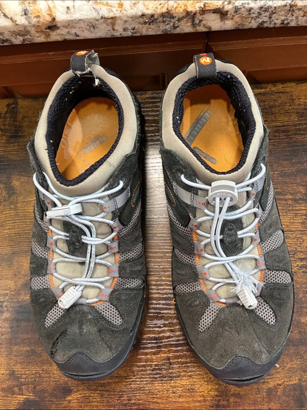 Merrell Hiking Gray & Orange Women's Trail Sneakers Chameleon Arc stretch Sz 11